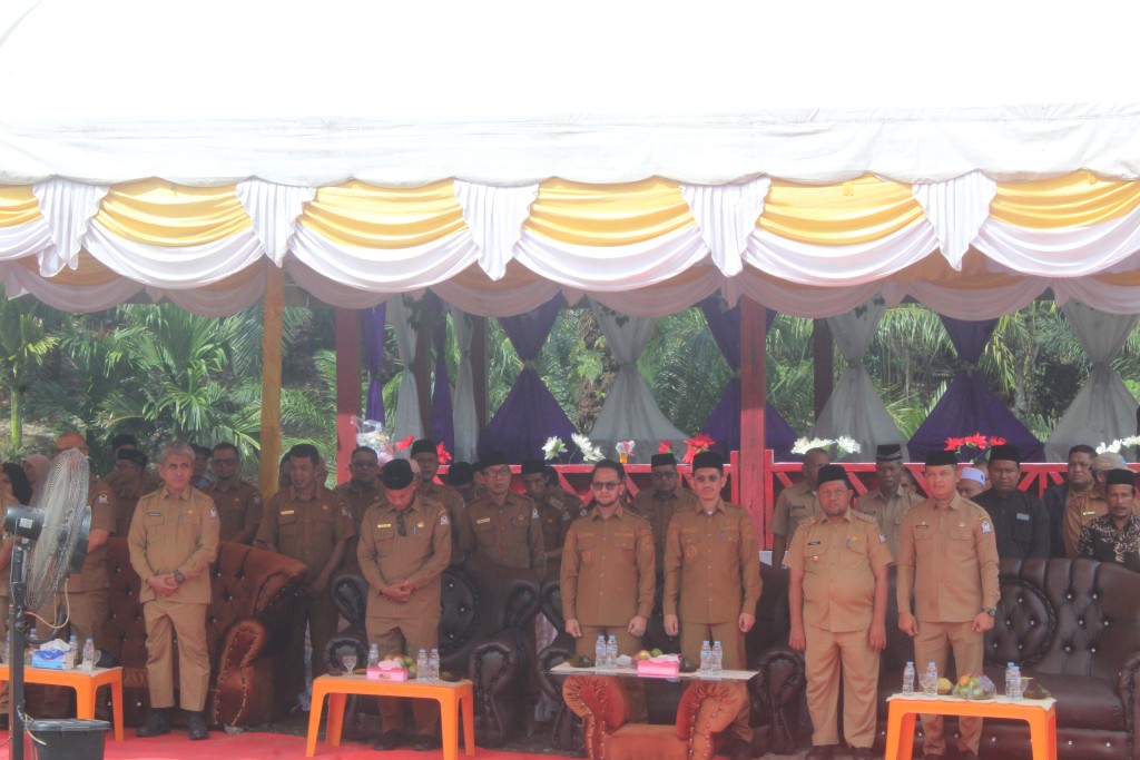 Kunjungan kerja Bupati Aceh Barat Program berkantor sehari di desa simpang teumarom 